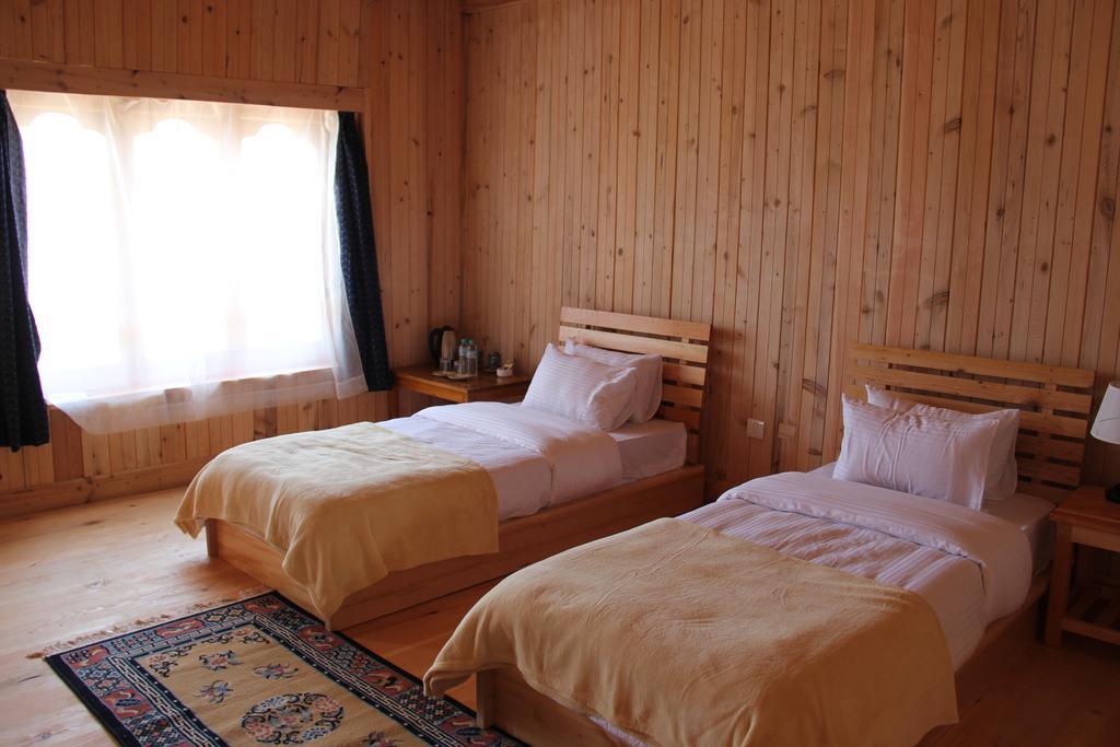 Rema Resort Paro Bilik gambar